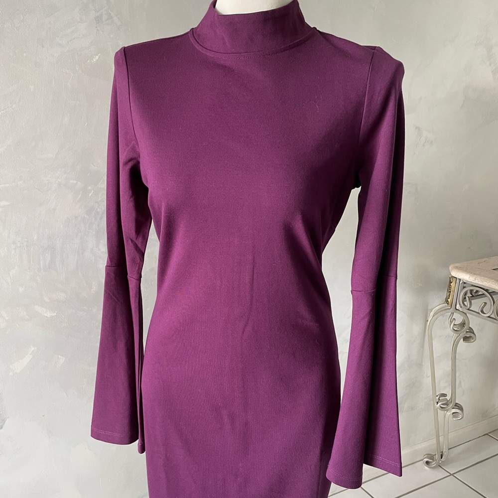 VENUS Bell Sleeve Bodycon Dress - size M NWOT